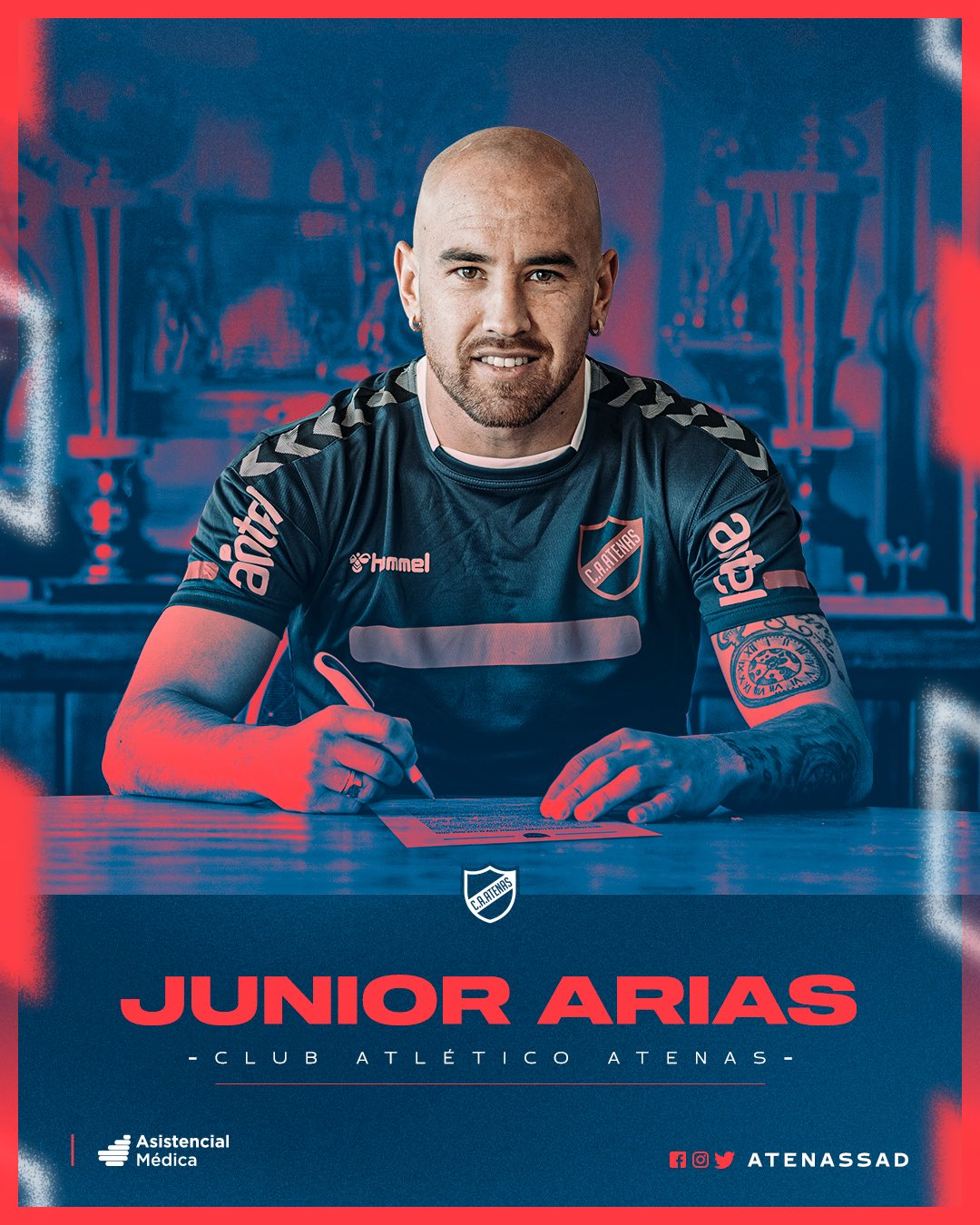 Junior Arias firmó en Atenas