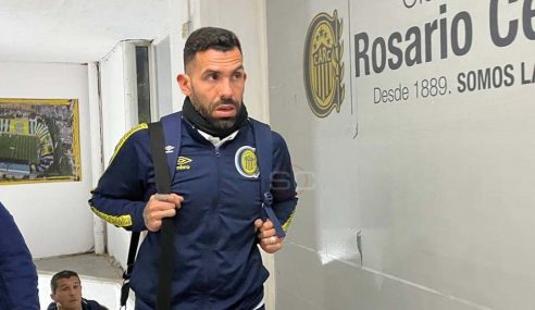 Primer triunfo de Carlos Tevez como entrenador de Rosario