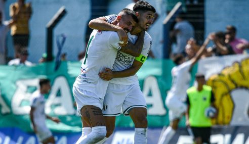 La luz vence a Liverpool 3 a 2 en Belvedeere