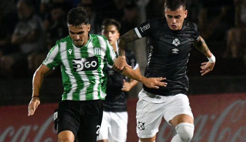 Racing y Wanderers empataron 1-1 en el Parque Palermo