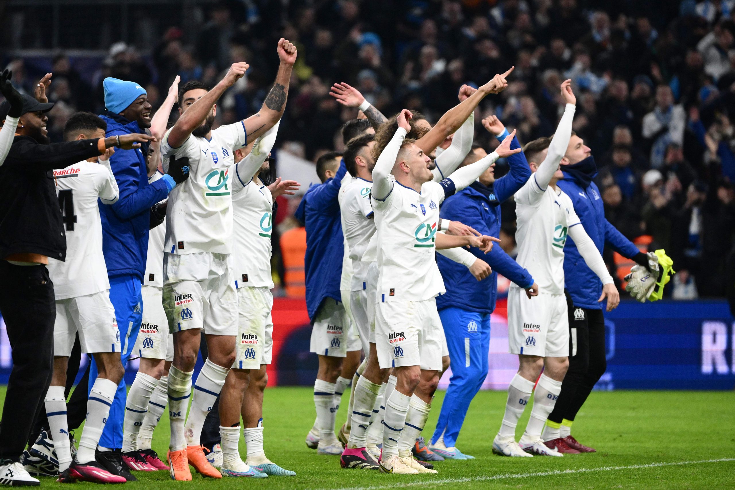 Francia: Olympique Marsella le ganó de visitante a Rennes y es único escolta de PSG a 8 puntos