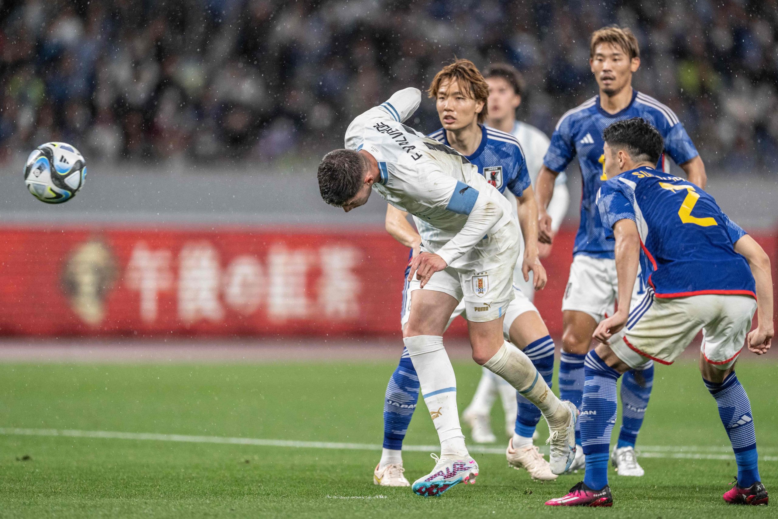 Uruguay empata frente a Japón en el debut de Marcelo Broli como entrenador