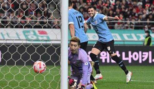 Uruguay vence a Corea con gran trabajo defensivo