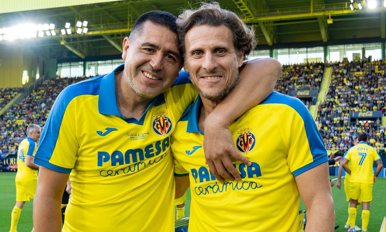 Las leyendas del Villarreal, Forlán y Riquelme juntos otra vez