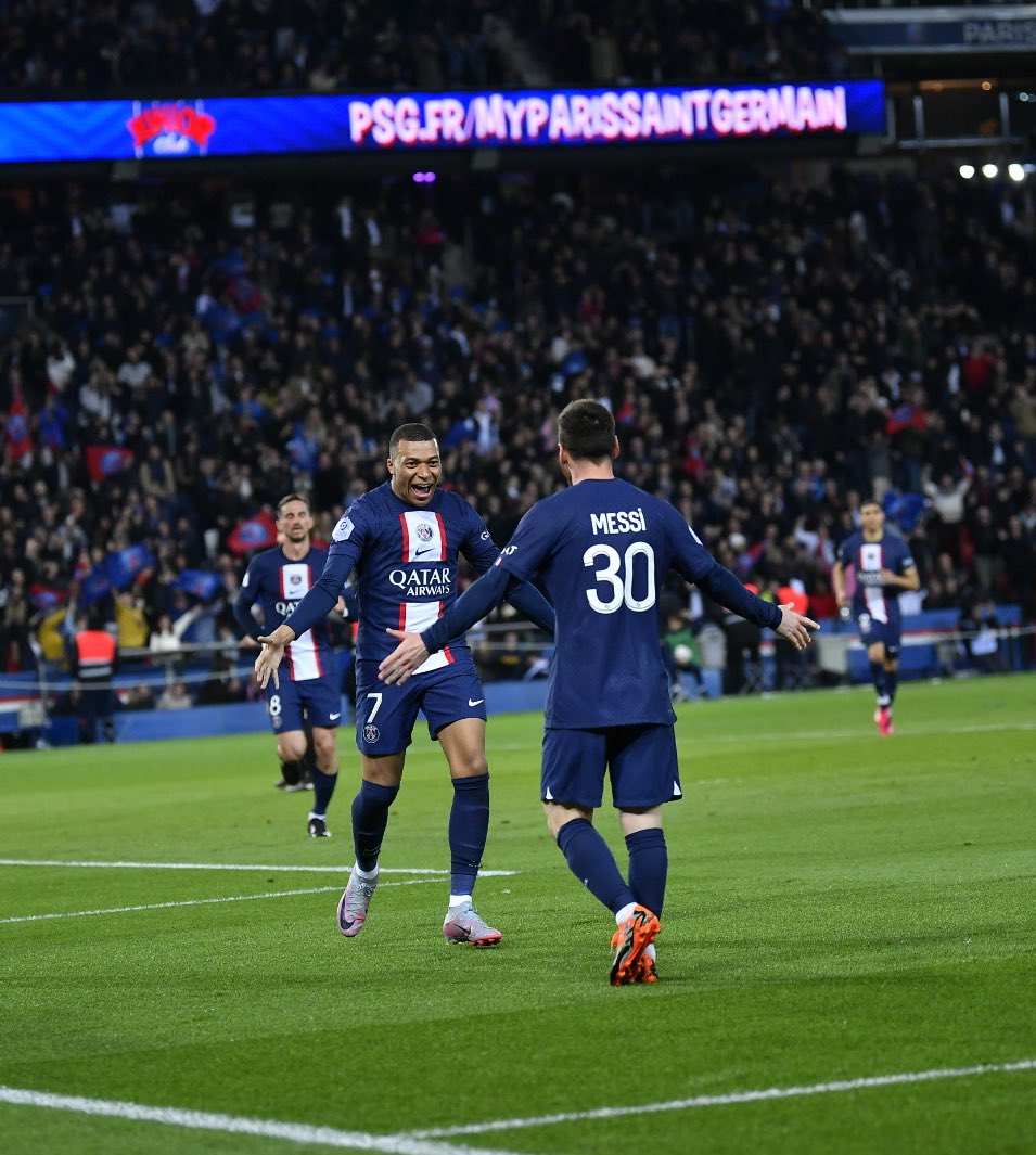 Francia: PSG ganó con lujo de messi y Mbappé