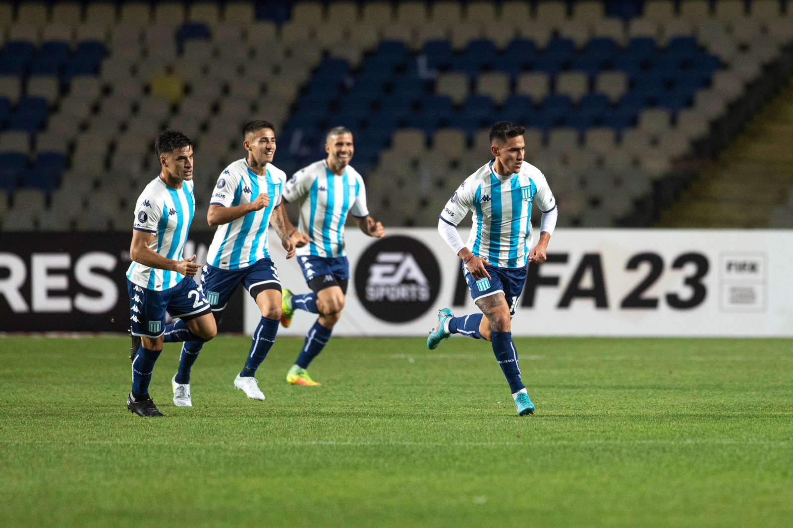 Libertadores Grupo A: Racing gana con un golazo de 70 metros, Aucas anota su primer gol en libertadores