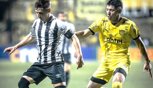 Wanderers 0-0 Peñarol: Hundido en el Intermedio; más líder en la Anual