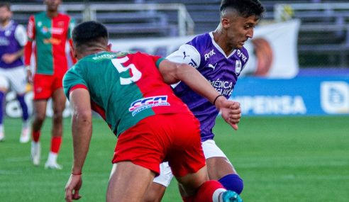 Defensor 2-0 Boston River: En silencio y con fútbol el Tuerto acecha por el título