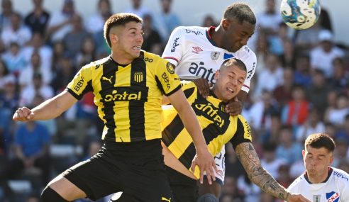 Nacional 2-2 Peñarol: Entre los pecados tricolores y la efectividad aurinegra