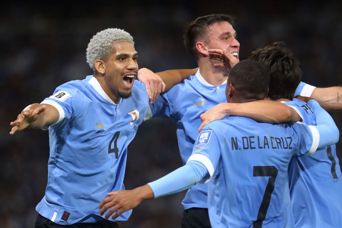Argentina 0-2 Uruguay: Histórico triunfo celeste con la filosofía Bielsa