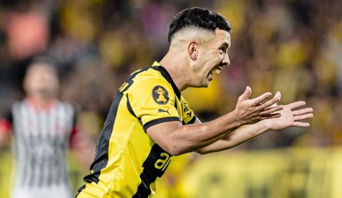 Peñarol 2-0 Miramar: El aurinegro disfruta de un Leo Fernández descollante