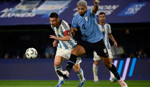 Ronald Araújo y un registro inquietante con la selección de Uruguay