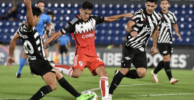 Grupo H: Nacional venció con dificultades ante Dep. Táchira, River ganó por 2-1 a Libertad en Paraguay