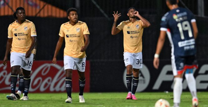 Grupo B: La Calera y Cruzeiro pelean por clasificar, triunfazo de la Católica de visita