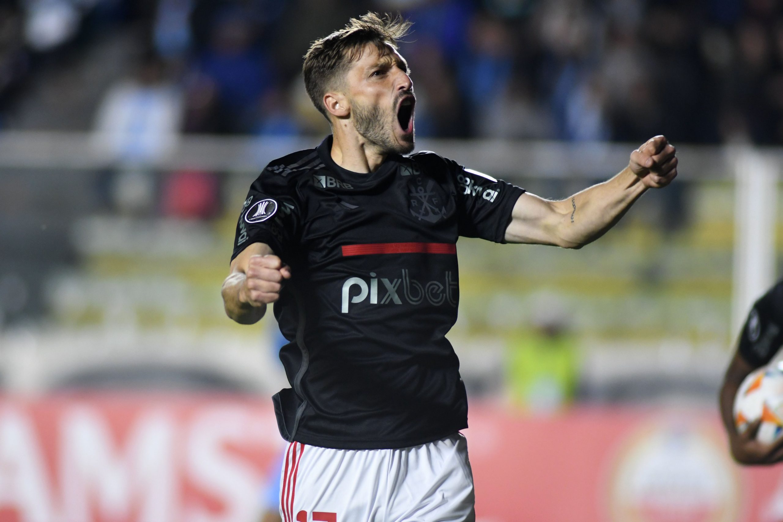 Primer gol de Matías Viña para Flamengo