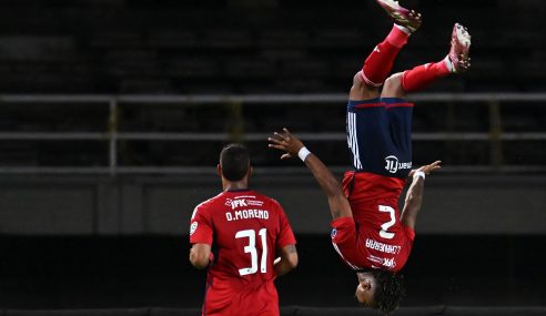 Independiente de Medellin sigue en carrera y da vuelta la serie